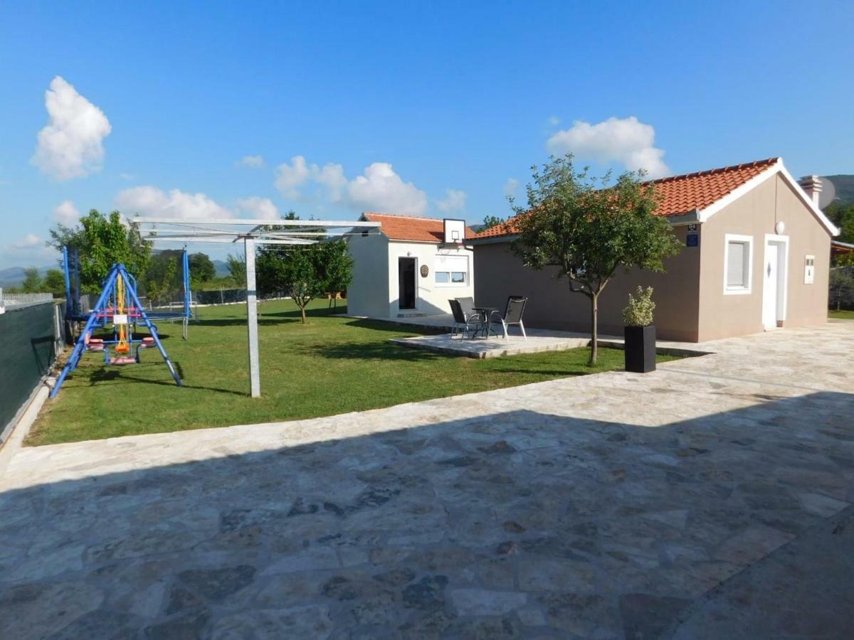 Vacation House Radosic Radosic  Exteriör bild