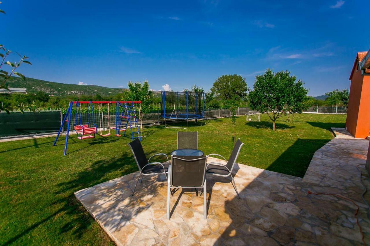 Vacation House Radosic Radosic  Exteriör bild