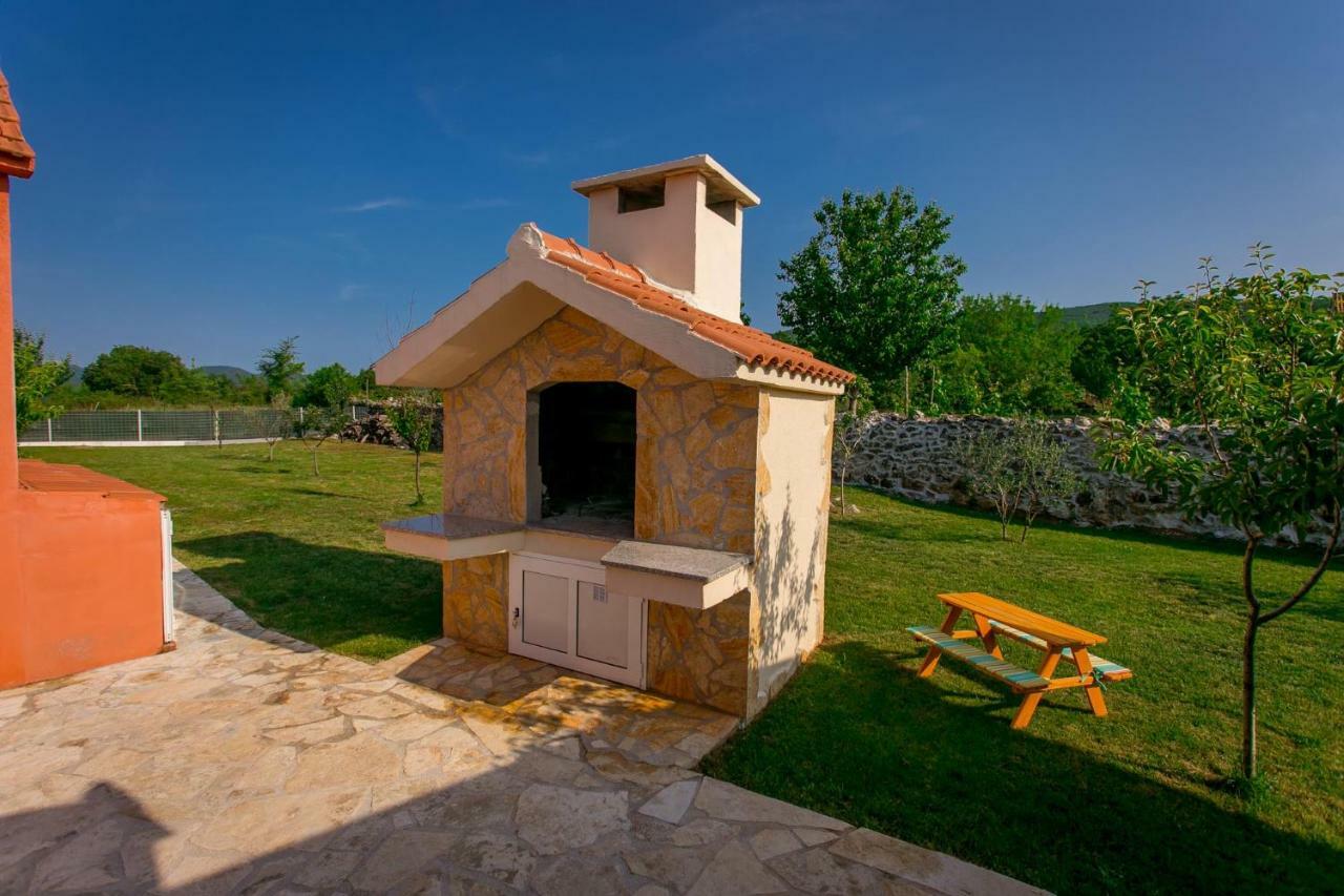Vacation House Radosic Radosic  Exteriör bild